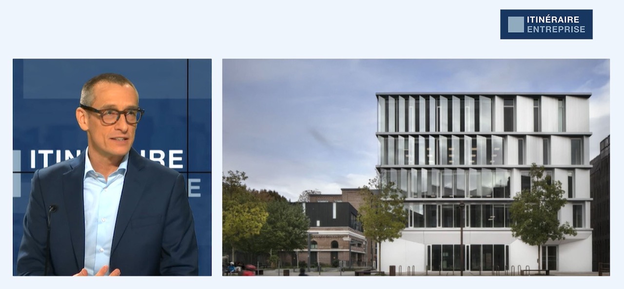 BENJAMIN BANCEL en interview chez ITINERAIRE ENTREPRISE avec une incrustation de la facade de l'immeuble de bureaux LUCIO situés Rives de la Haute Deûle à Lille